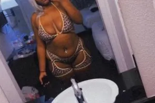 ‼ New in Town‼🌹Available 24/7🌹🍫Chocolate Ebony pussy 💦Let’s hookup Car Fun💋Outcall💦 - Image 4