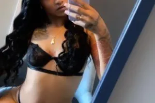 Peitite Spinner In Town OUTCALLS/CARPLAY 💦💜🥂 AVAILABLE NOW 🎊💕 - Image 5